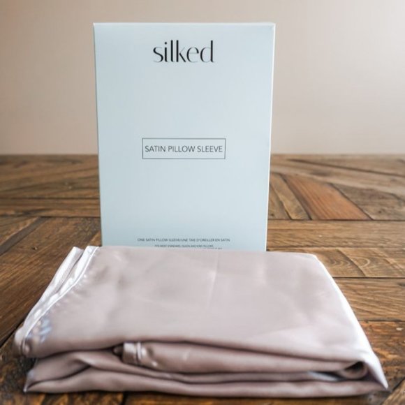 Silked Other - Silked Satin Pillow Case Sleeve Grey NWT